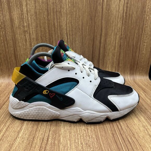 Nike Air Huarache Peace, Love, Swoosh Mens Size 10 Sneakers - Picture 1 of 8